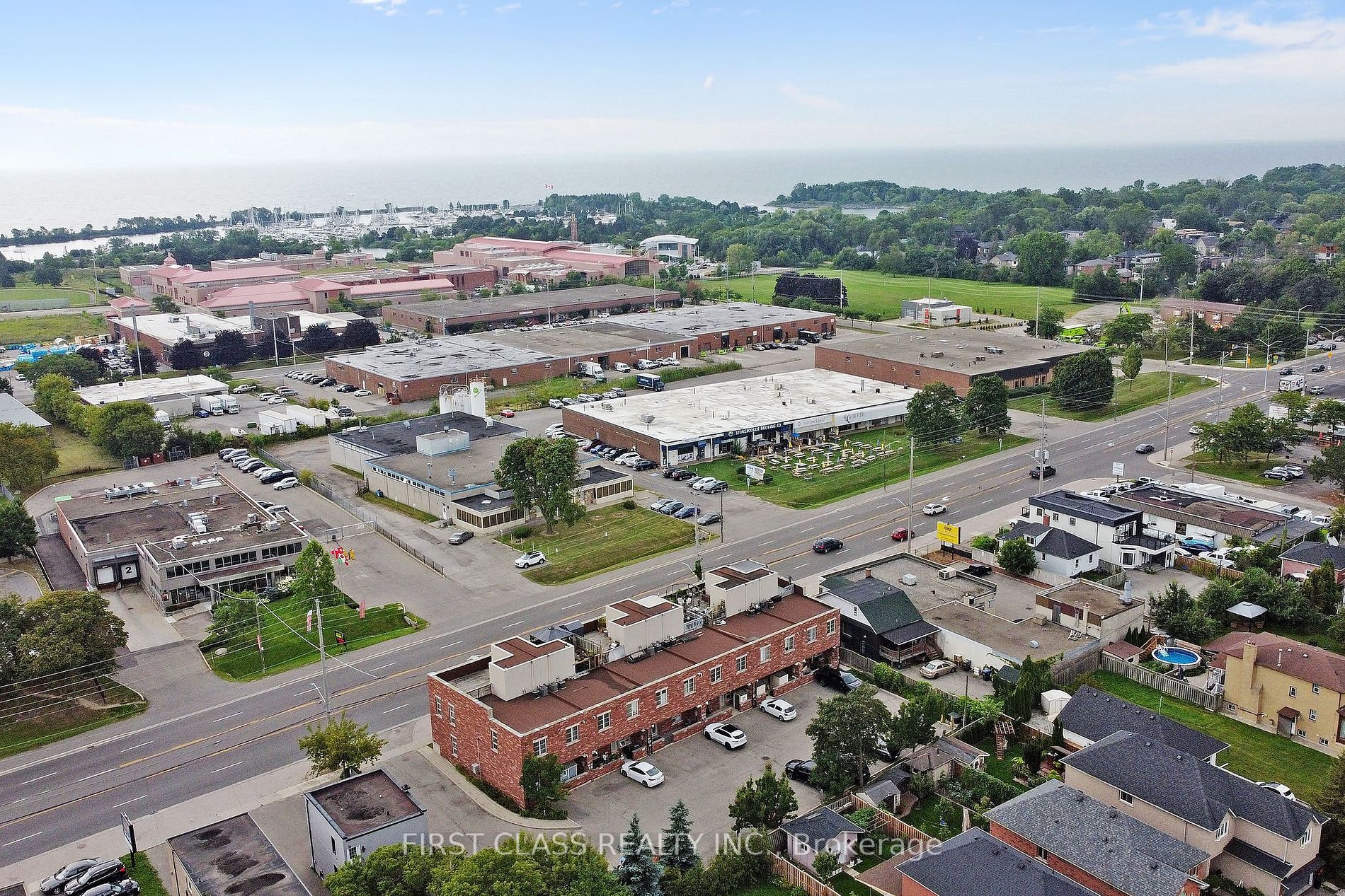 885 Lakeshore Rd E, #11