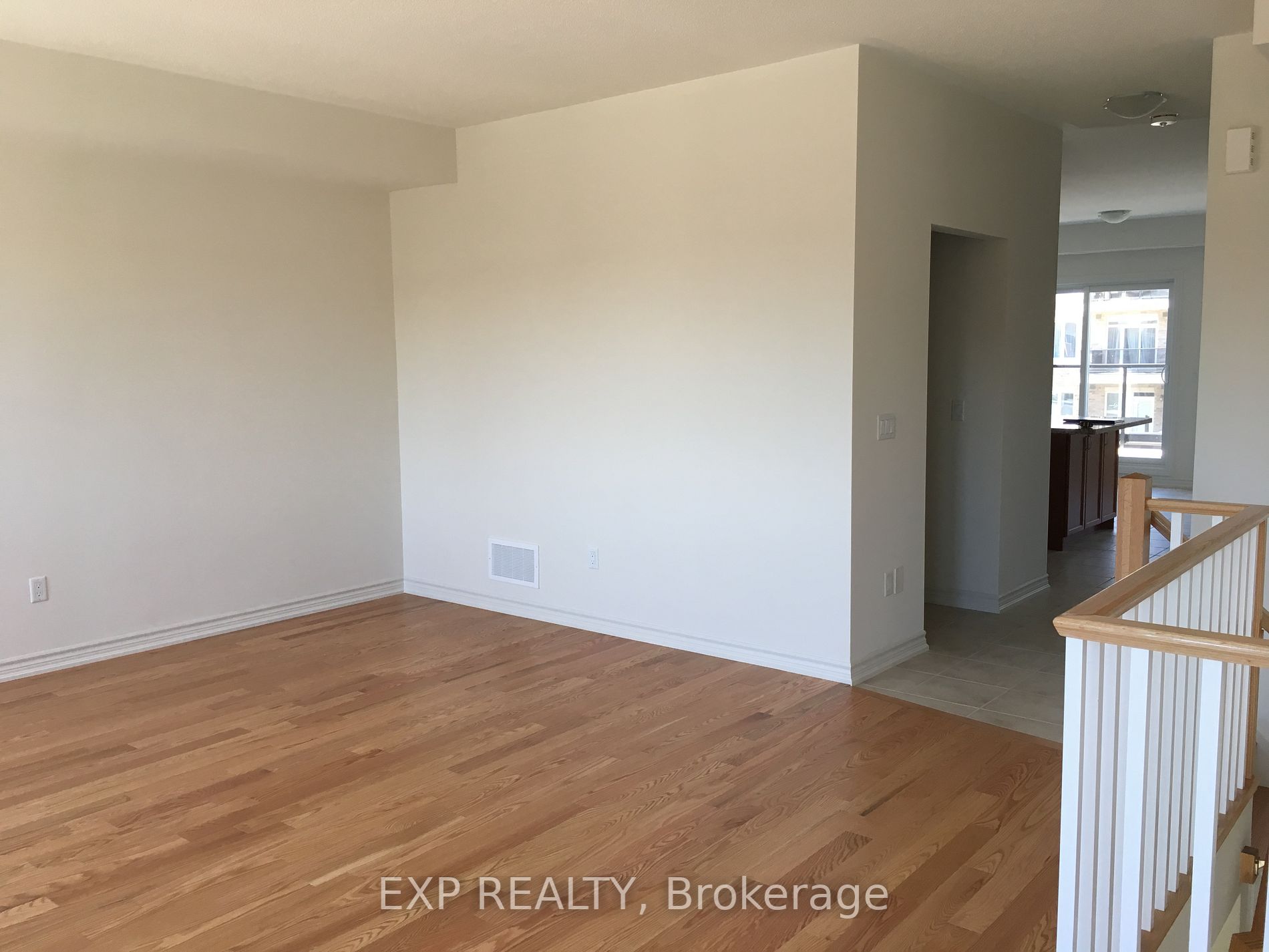40 Sky Harbour Dr, #Upper