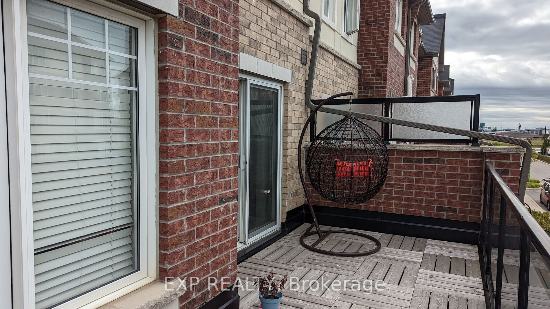 40 Sky Harbour Dr, #Upper