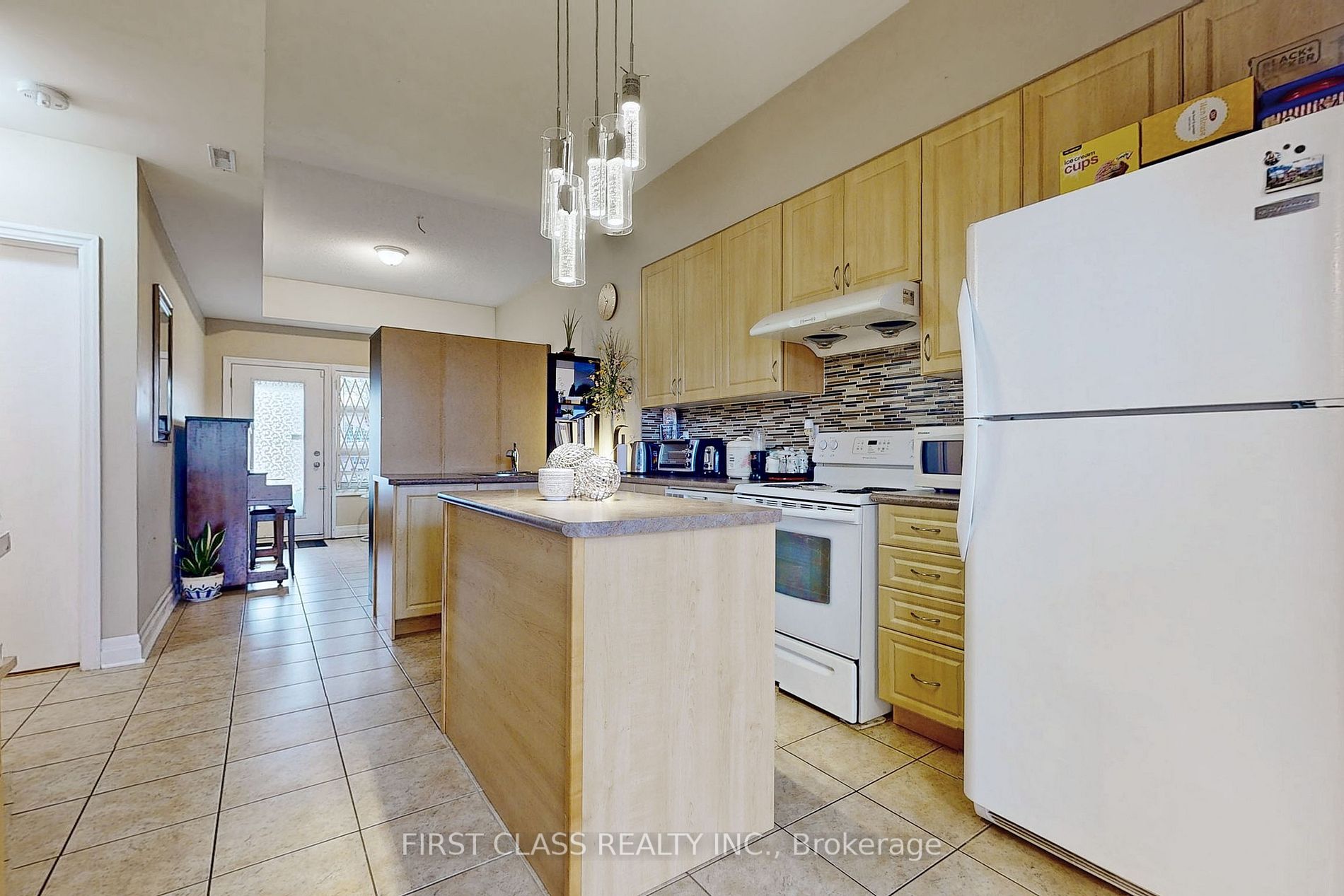 885 Lakeshore Rd E, #11