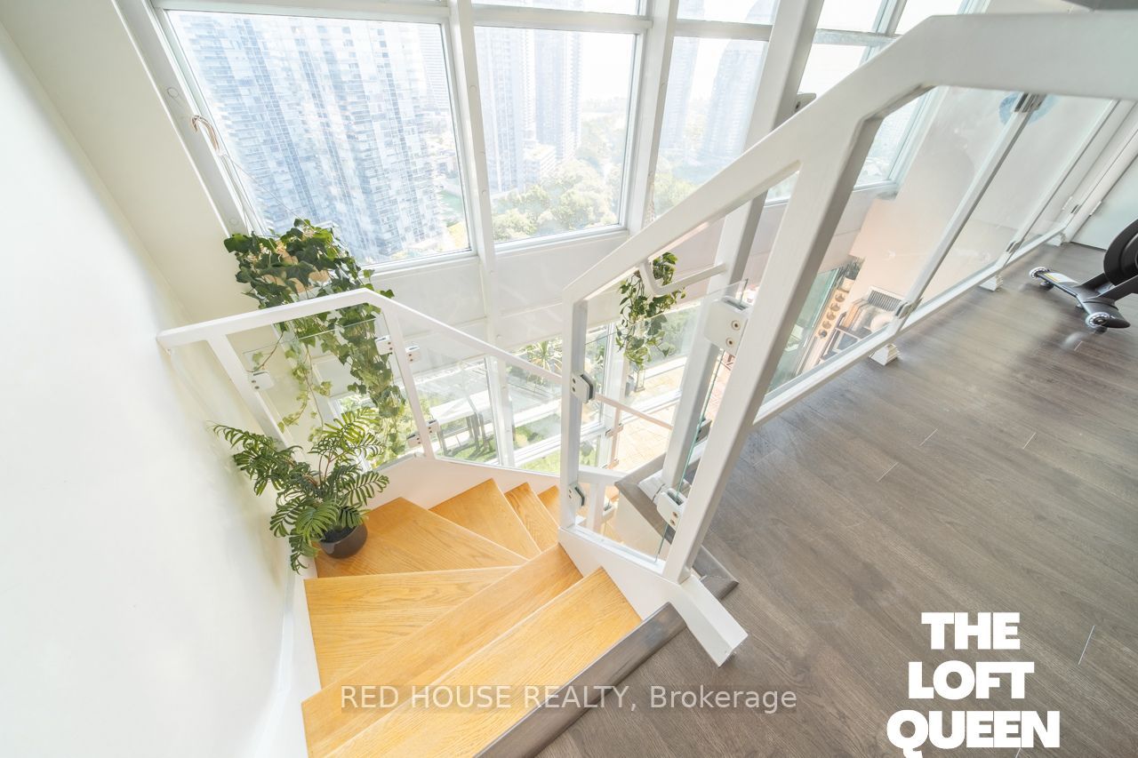 155 Legion Rd N, #2503