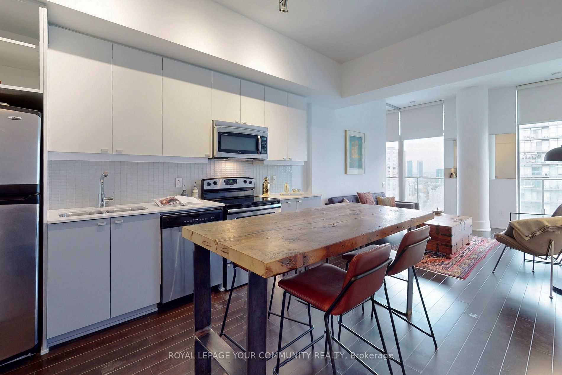 103 The Queensway, #2806