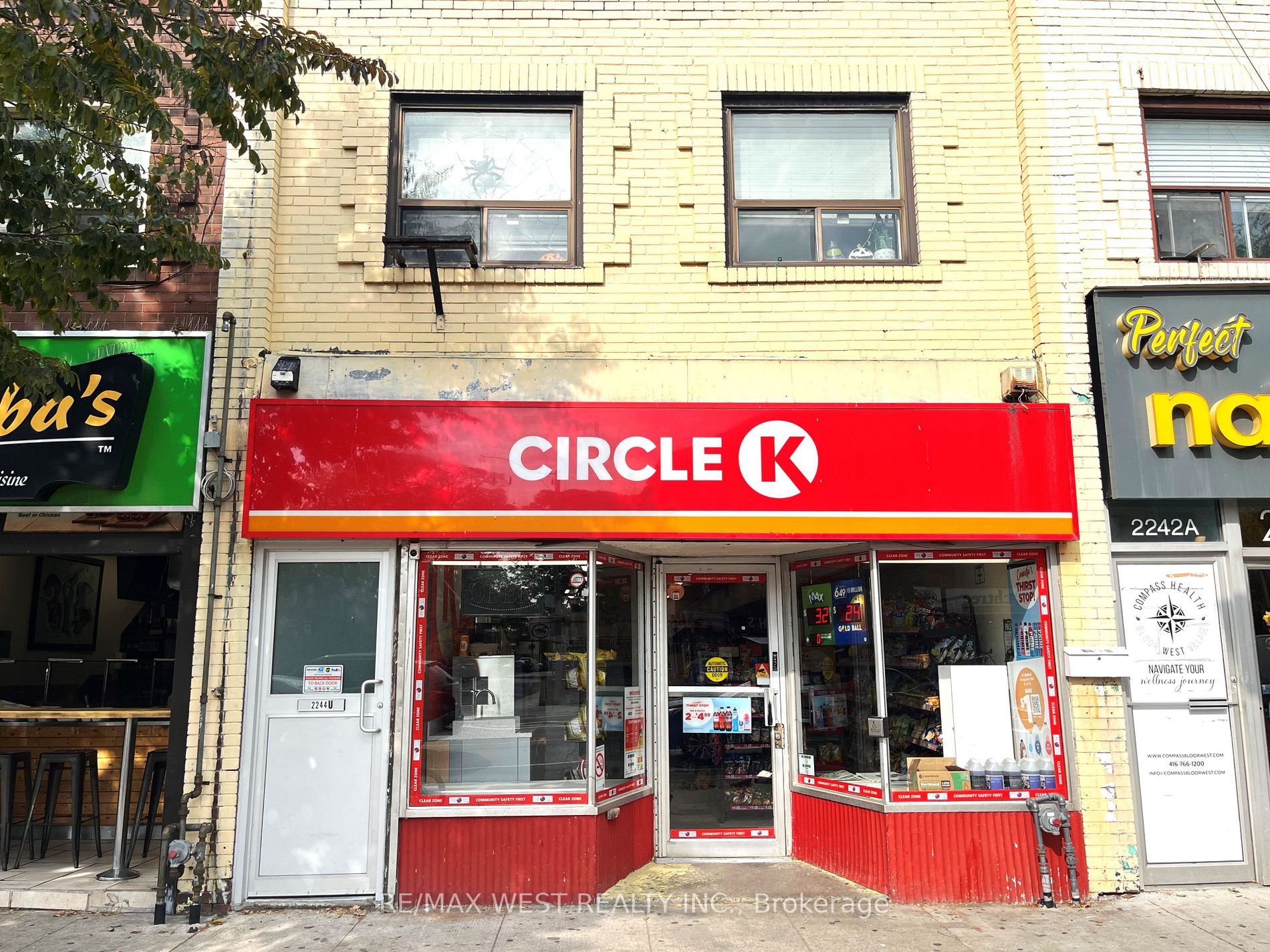 2244 Bloor St W