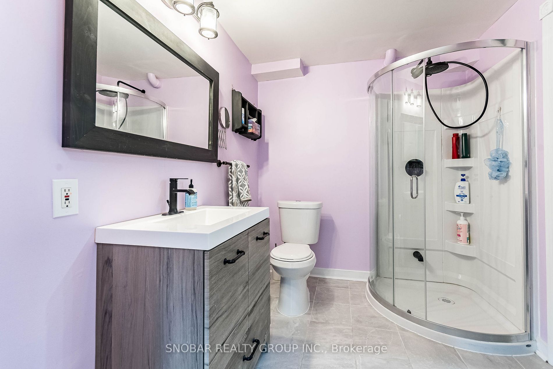 830 Eaglemount Cres
