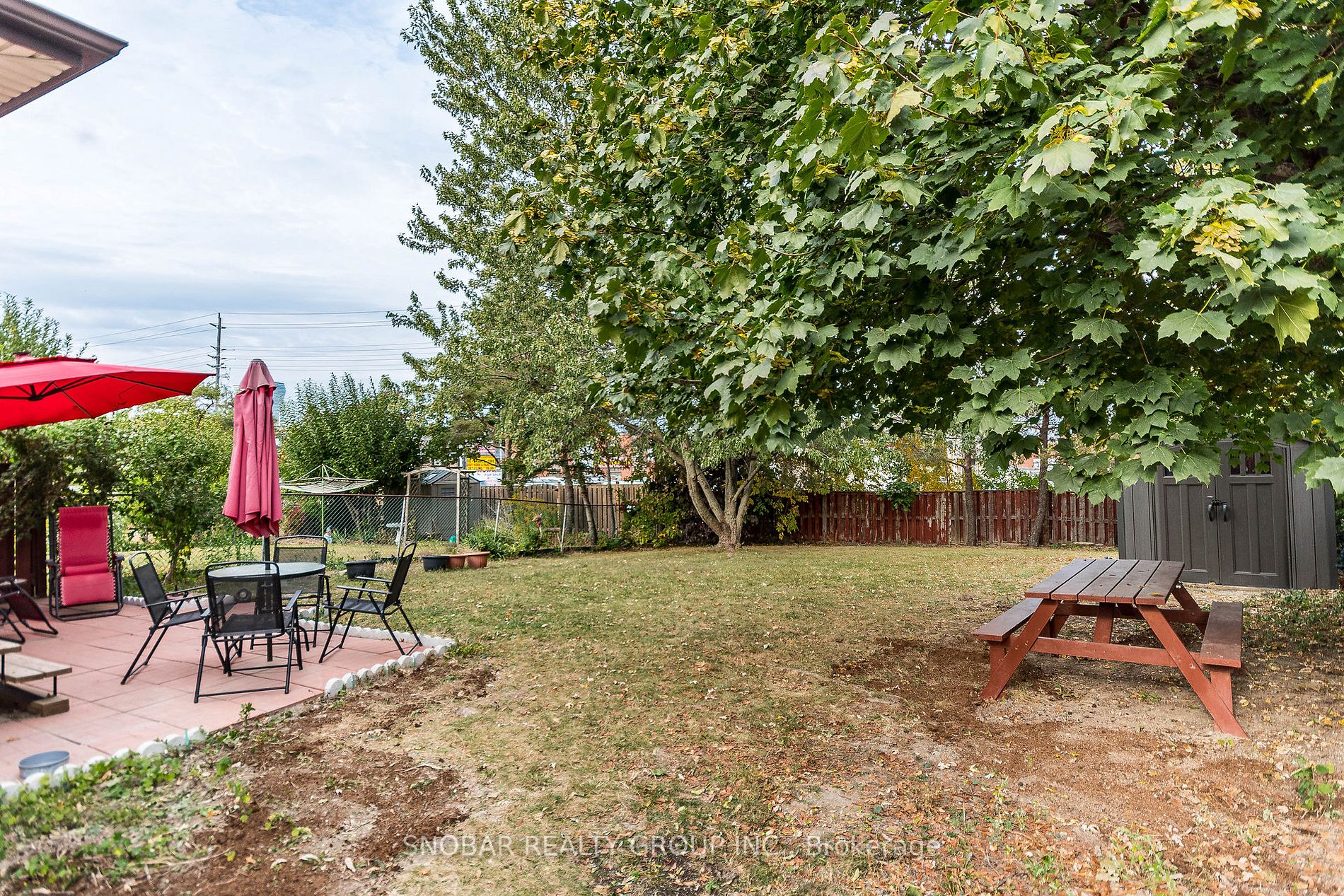830 Eaglemount Cres