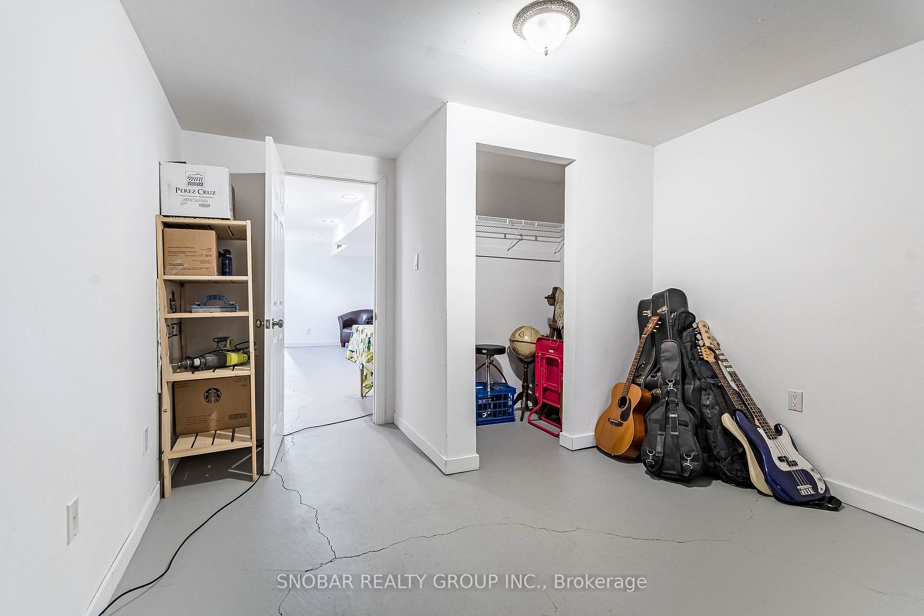 830 Eaglemount Cres
