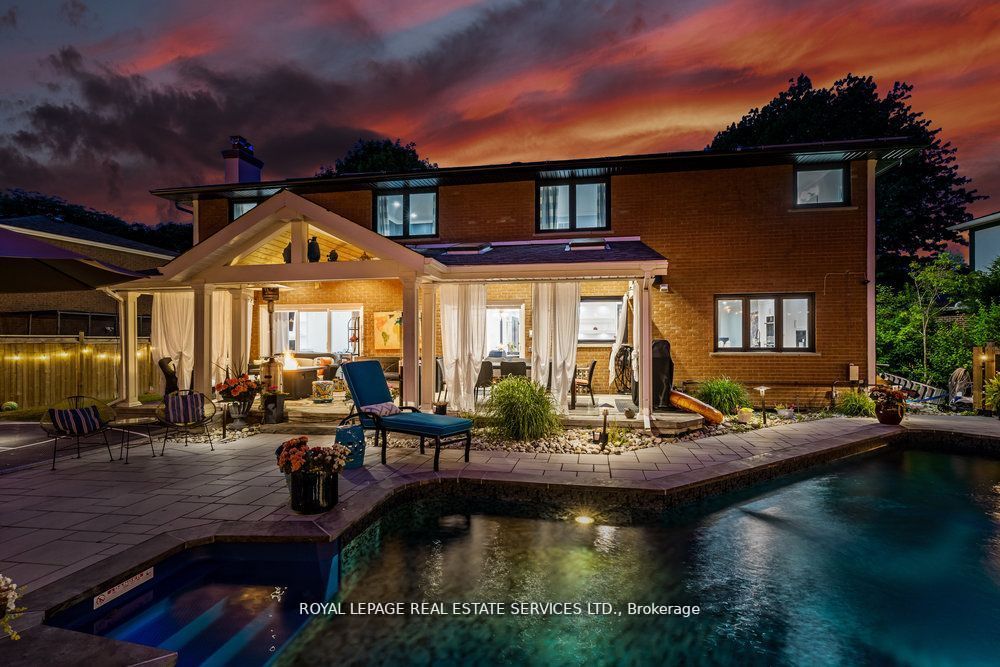 2498 Robin Dr