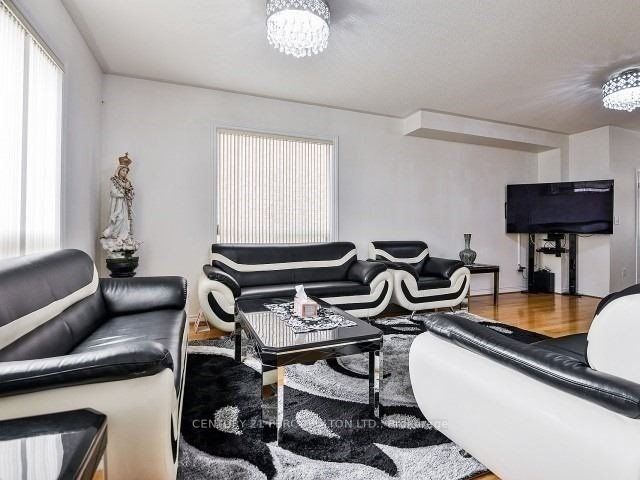 17 Pathmaster Rd