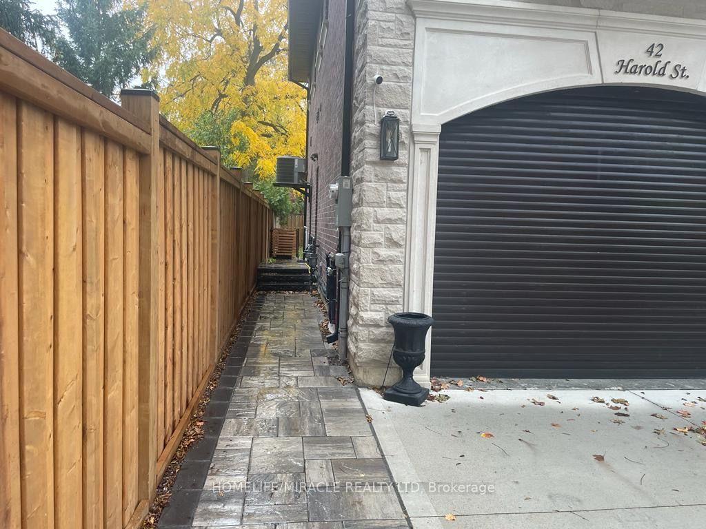 42 Harold St, ##2