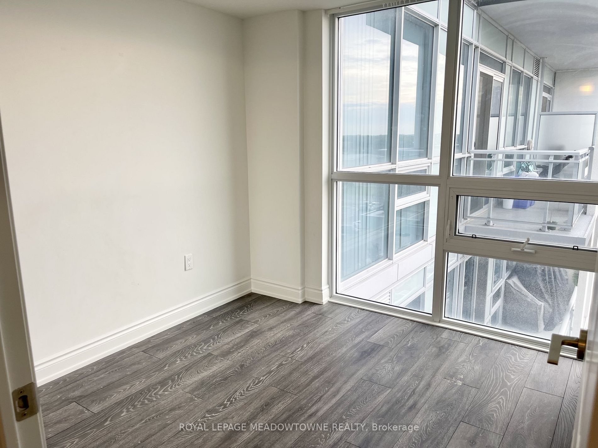 1050 Main Street E, #603