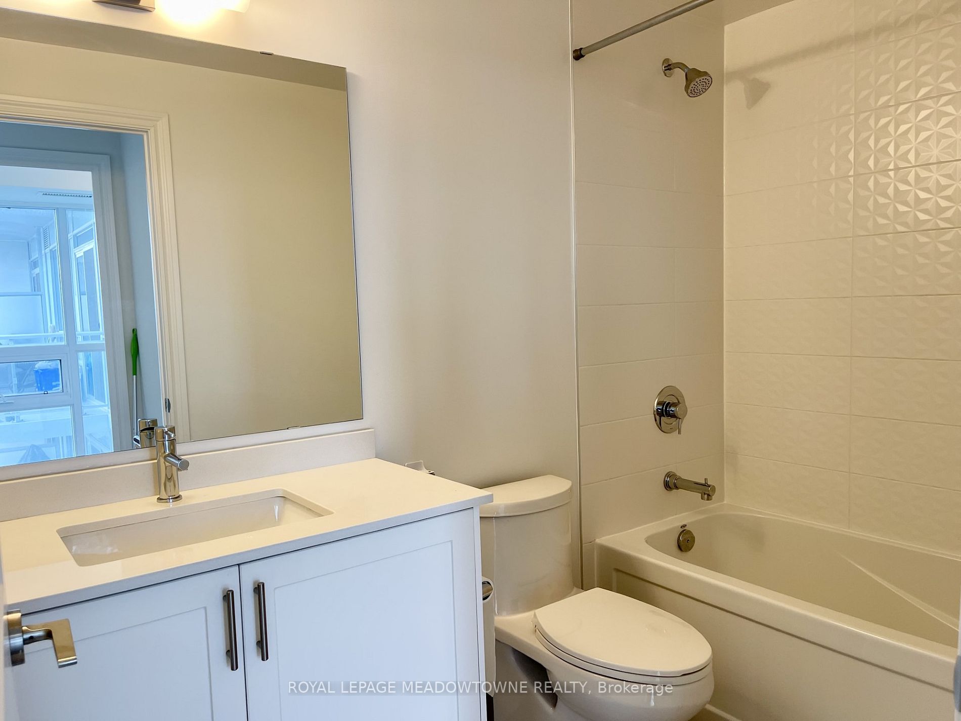 1050 Main Street E, #603