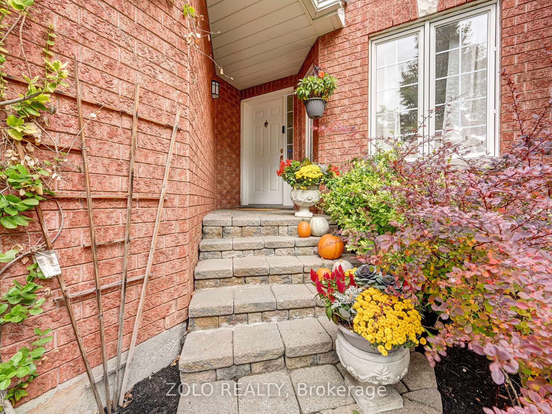 2375 East Gate Cres