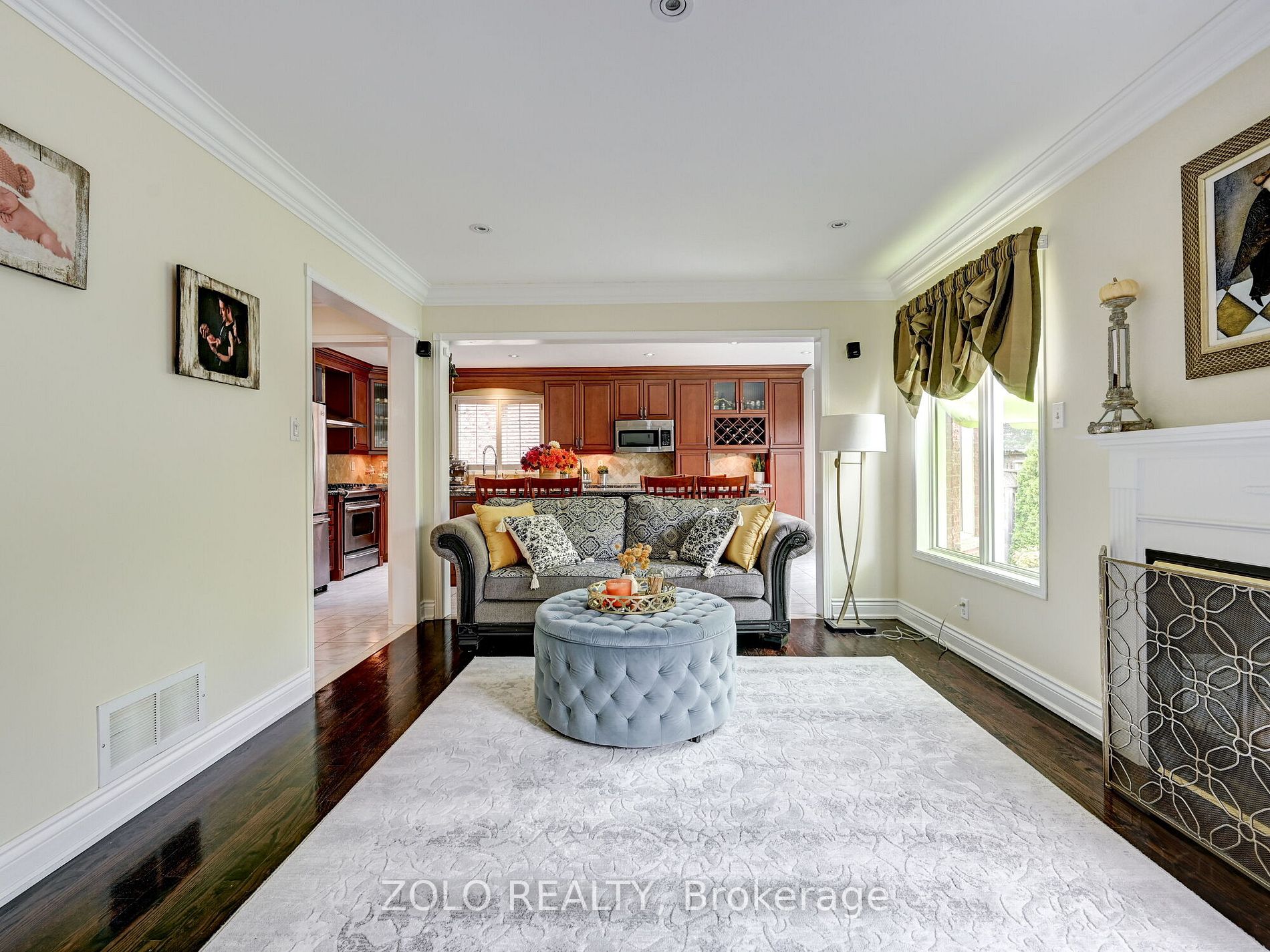 2375 East Gate Cres