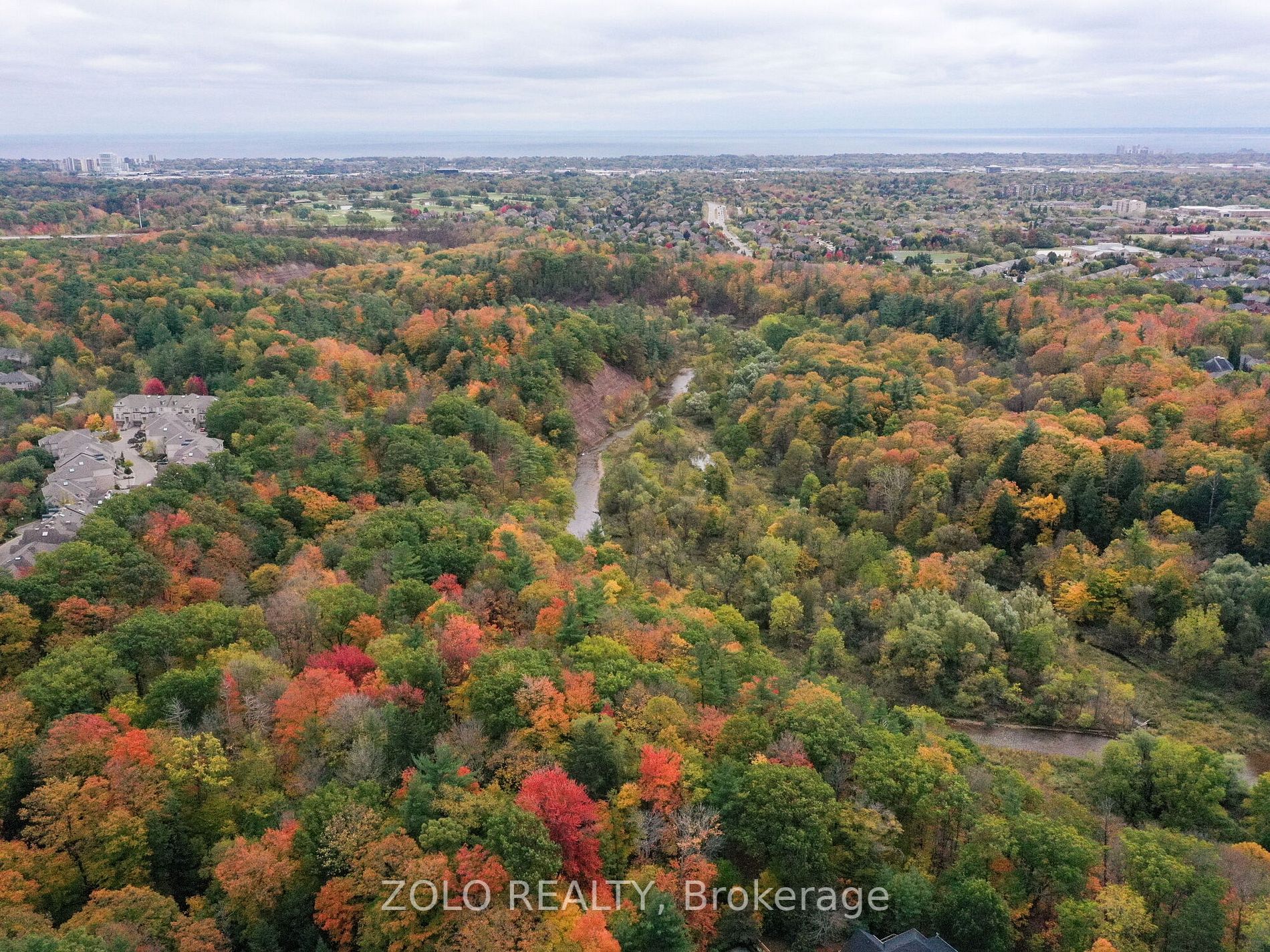 2375 East Gate Cres