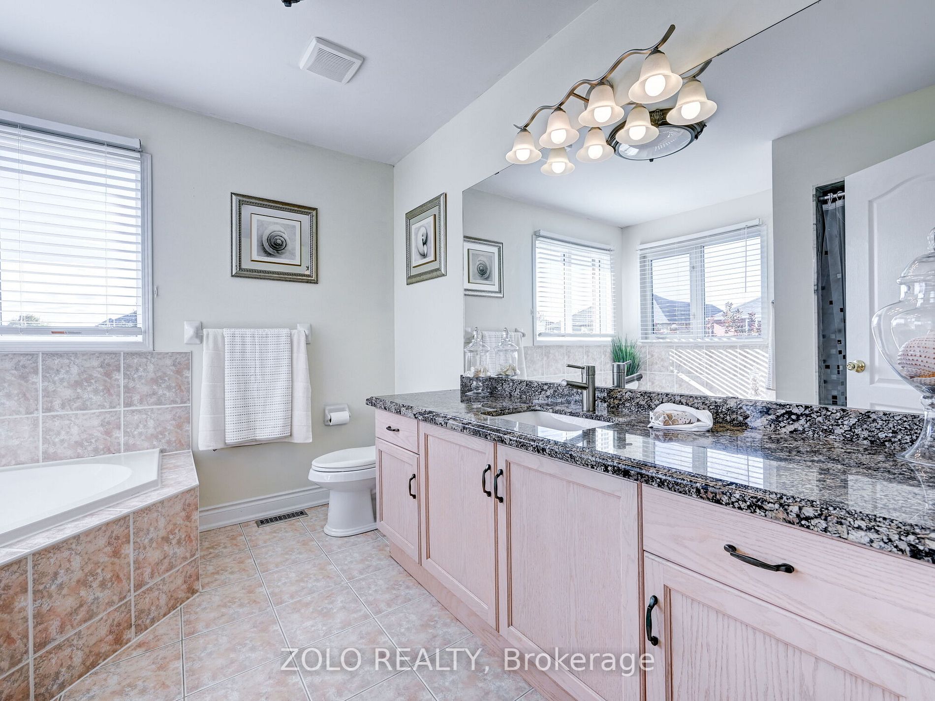 2375 East Gate Cres