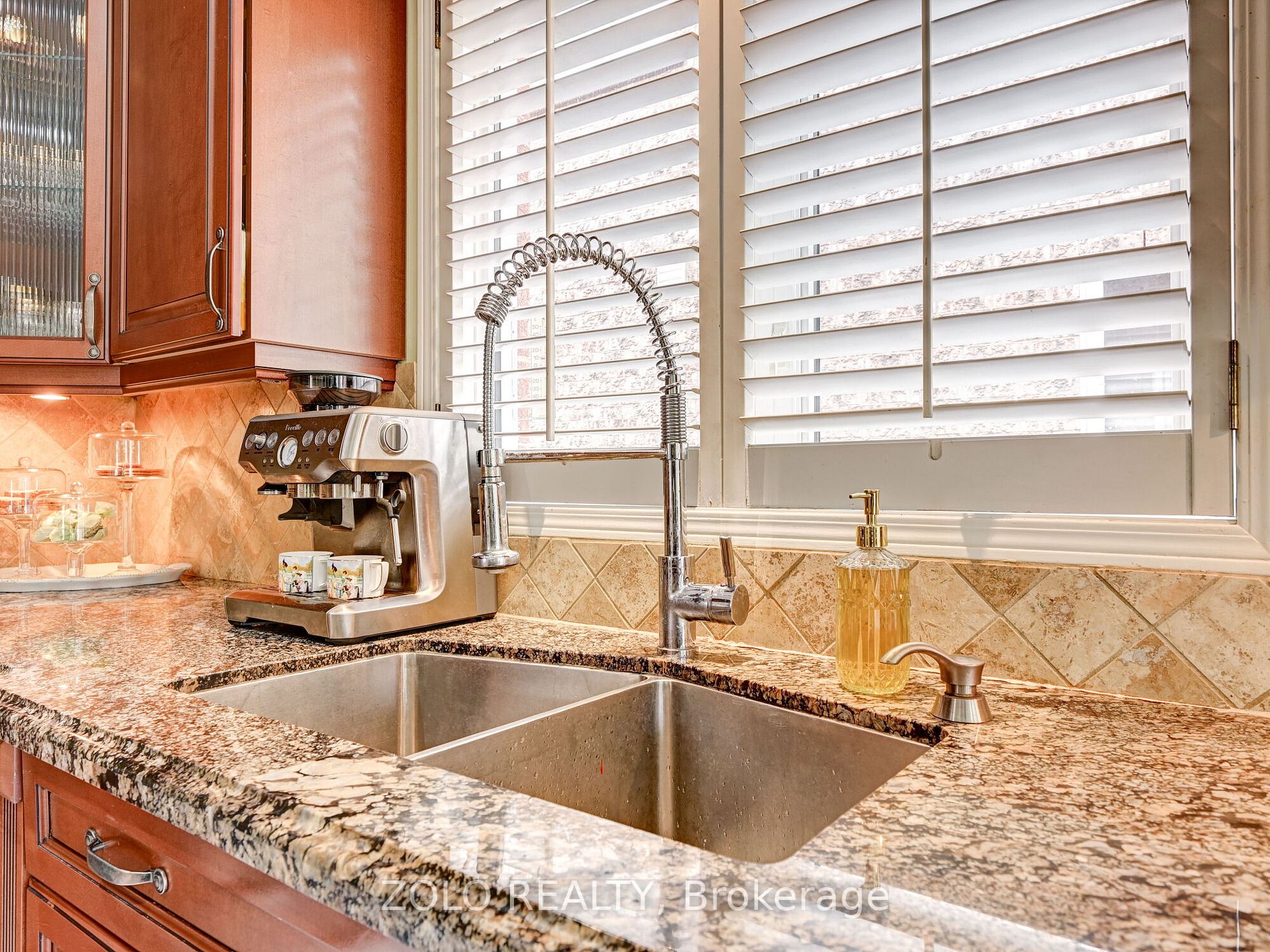 2375 East Gate Cres