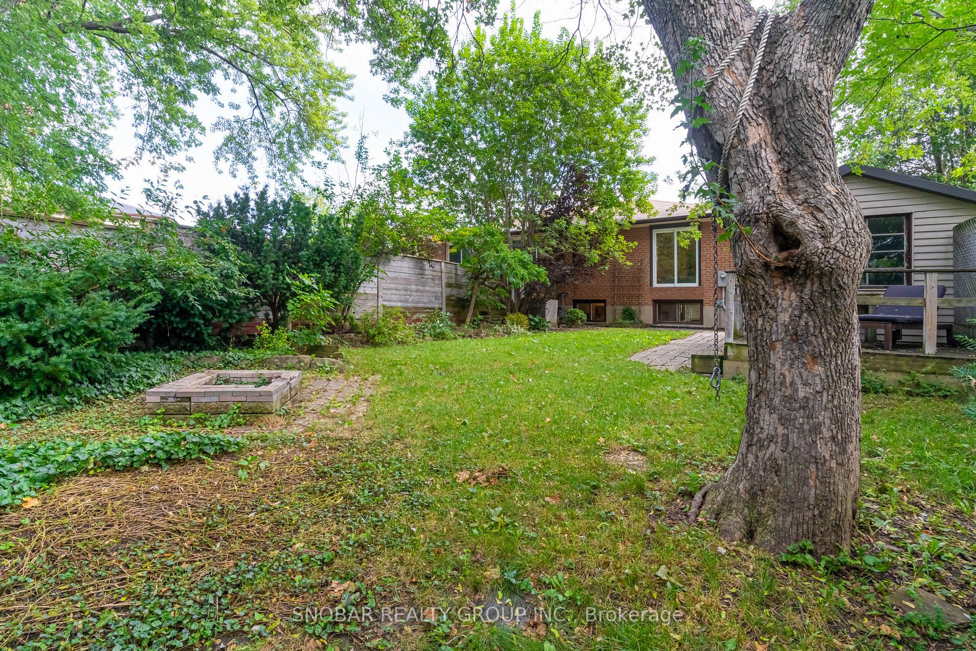 3424 Ellengale Dr