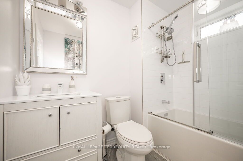 34 Queens Dr