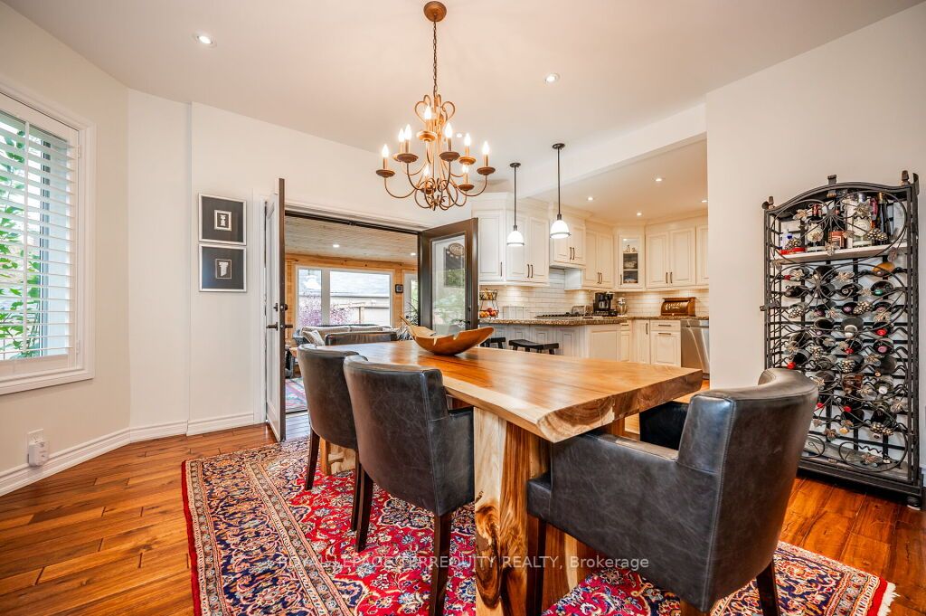 34 Queens Dr