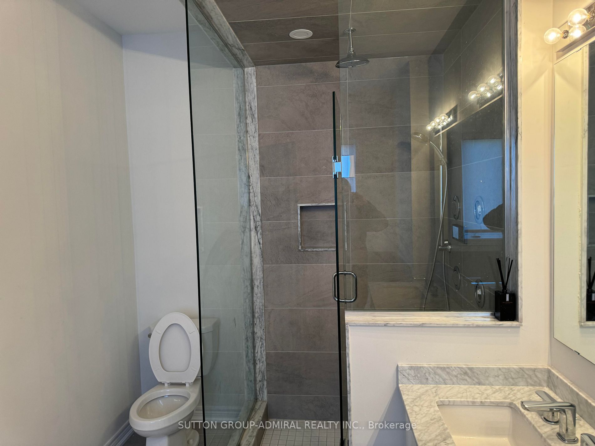 34 Carnegie Dr