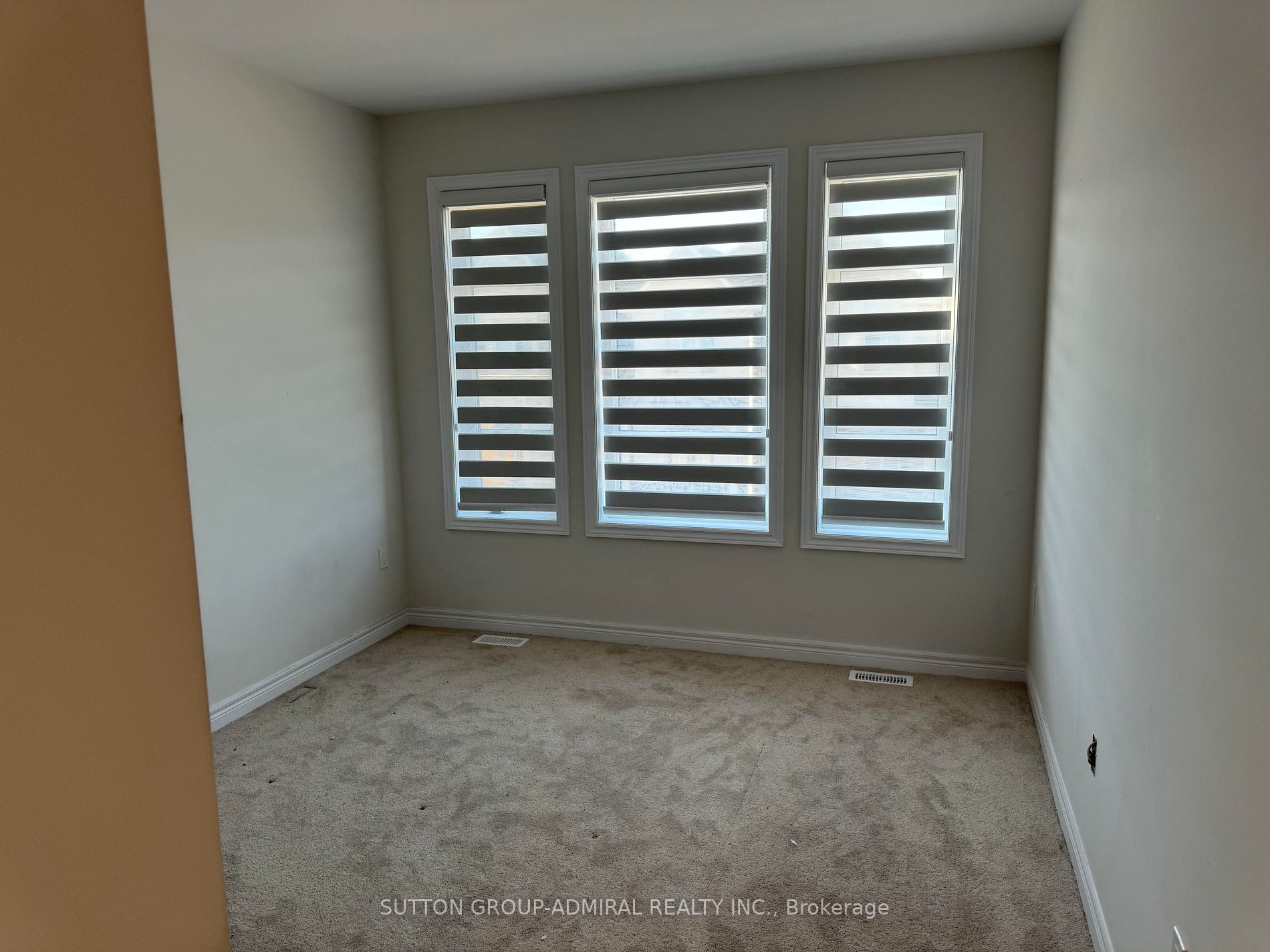 34 Carnegie Dr