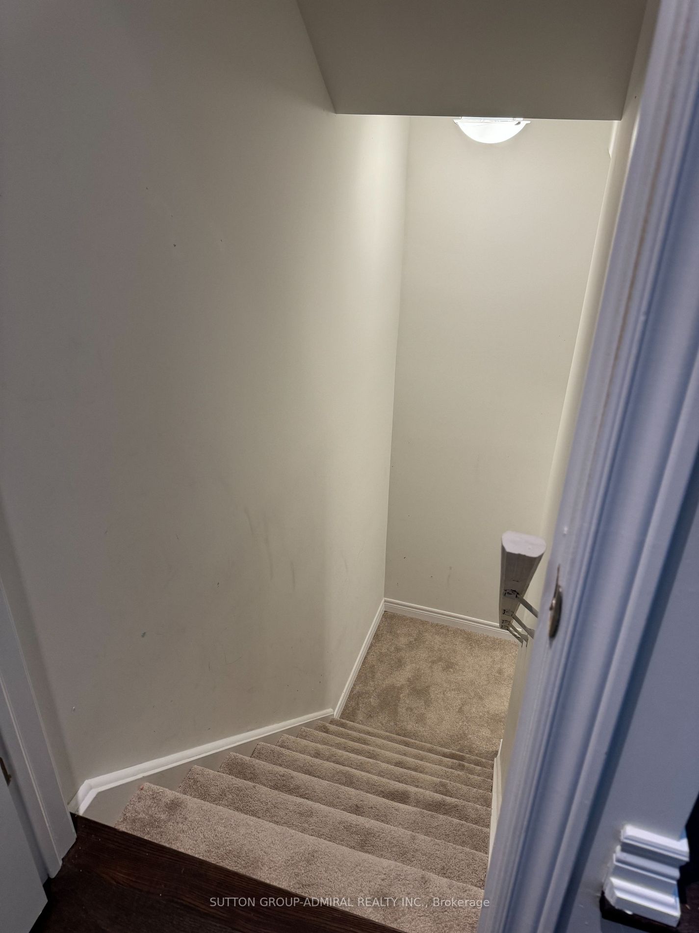 34 Carnegie Dr