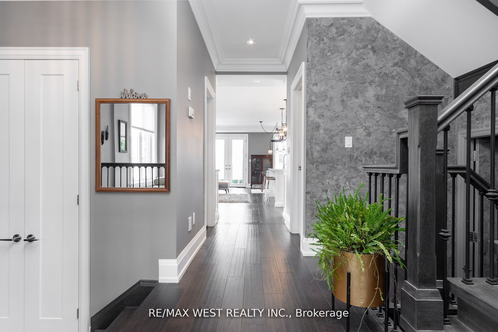 1 Rowan Ave