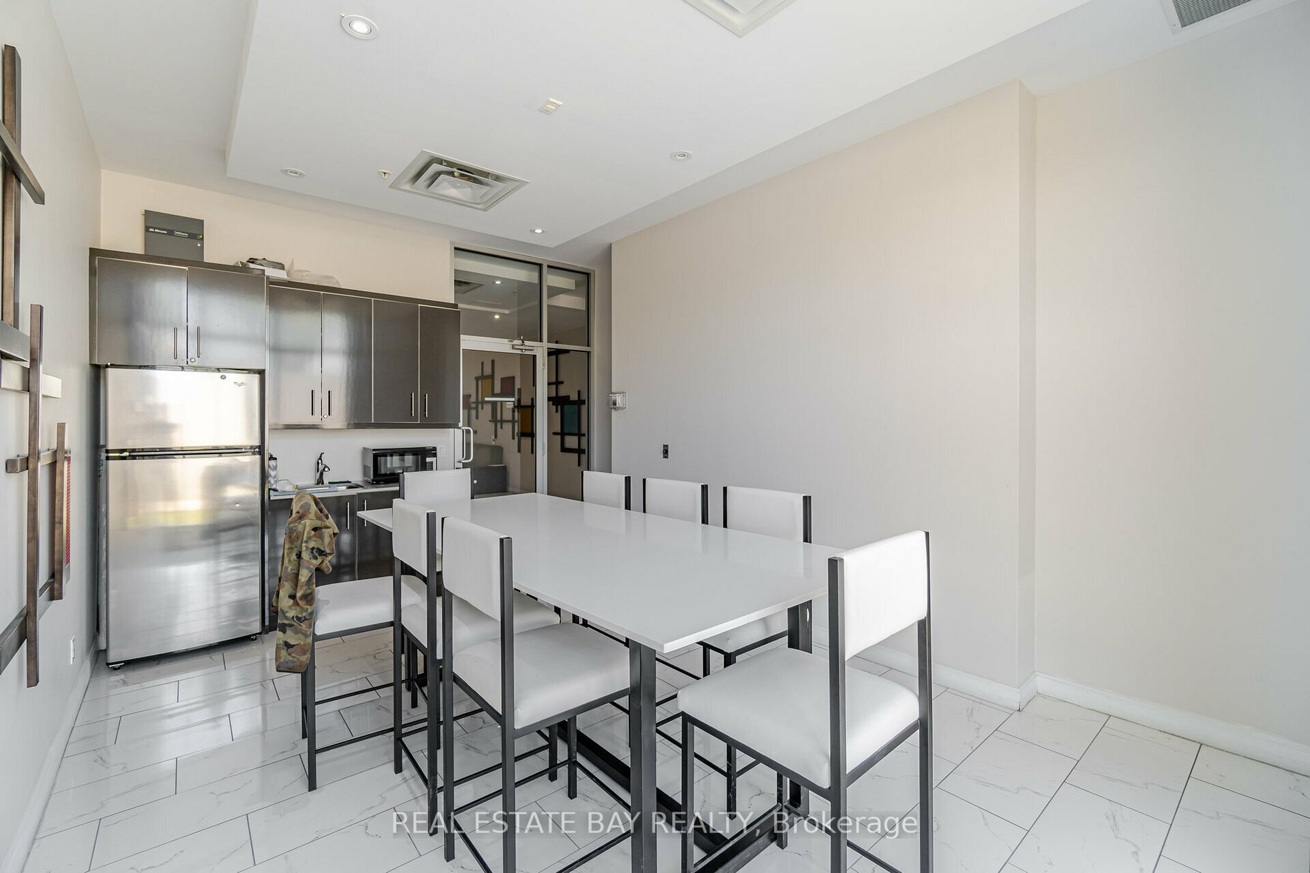 760 The Queensway, #504