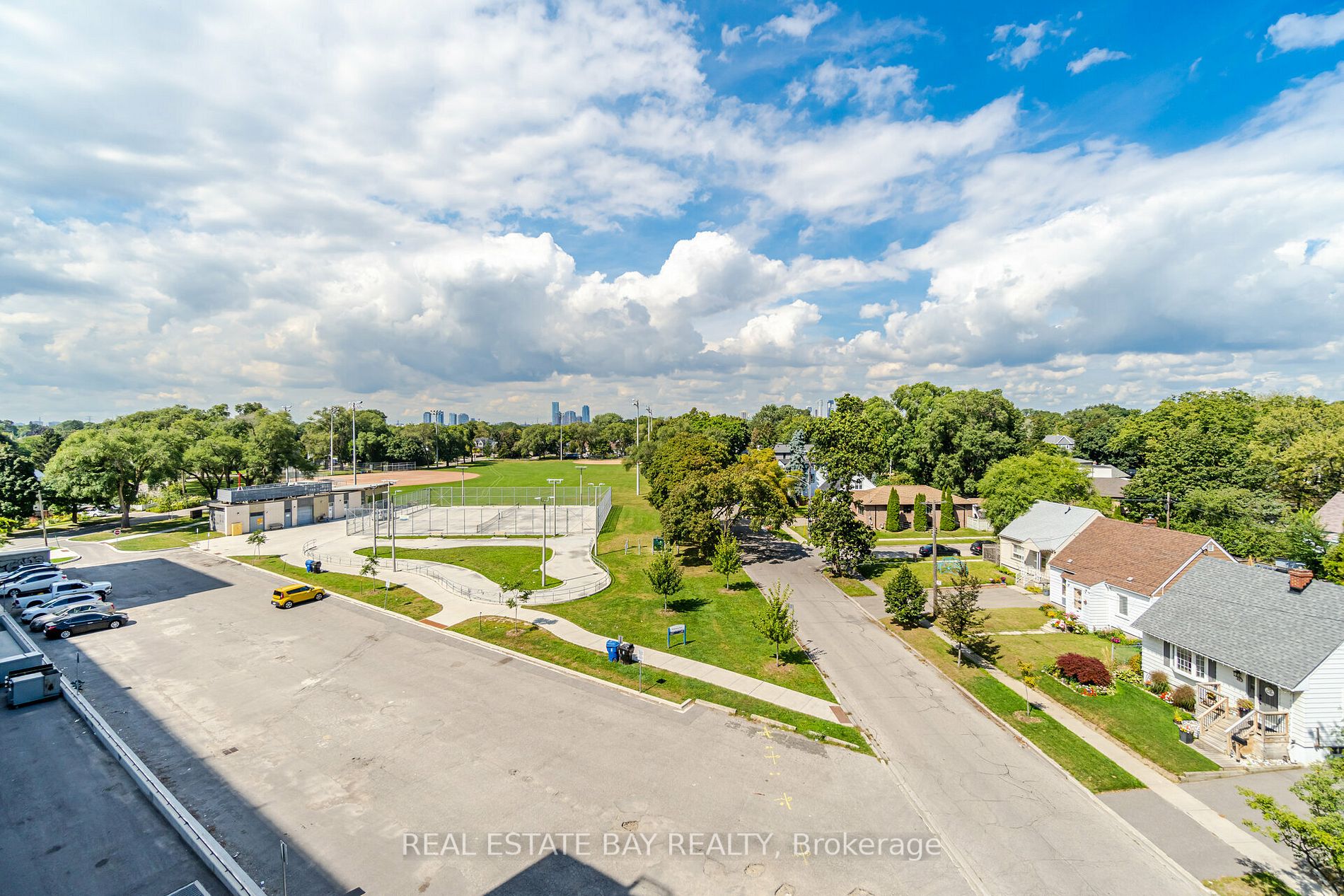 760 The Queensway, #504