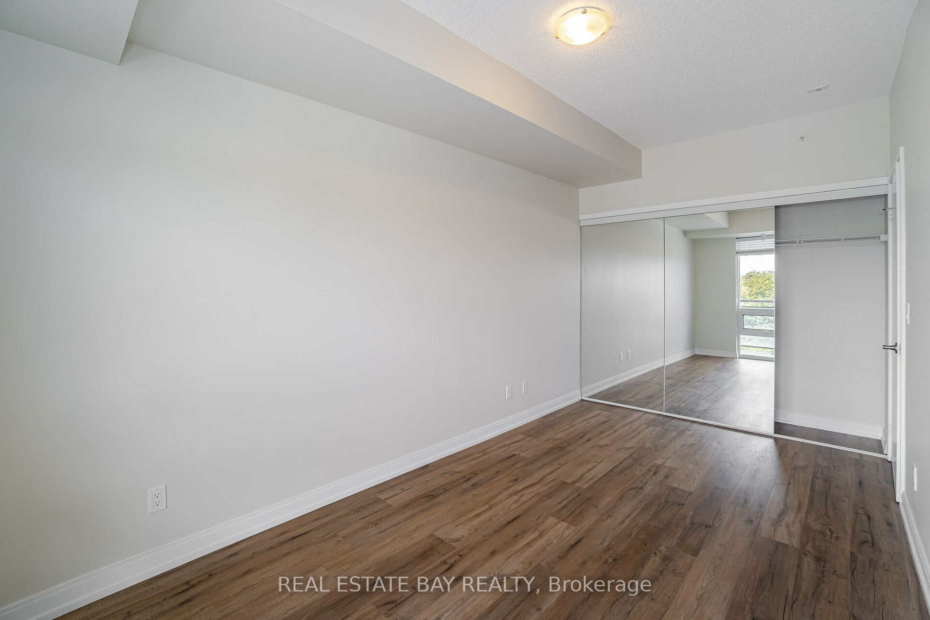 760 The Queensway, #504