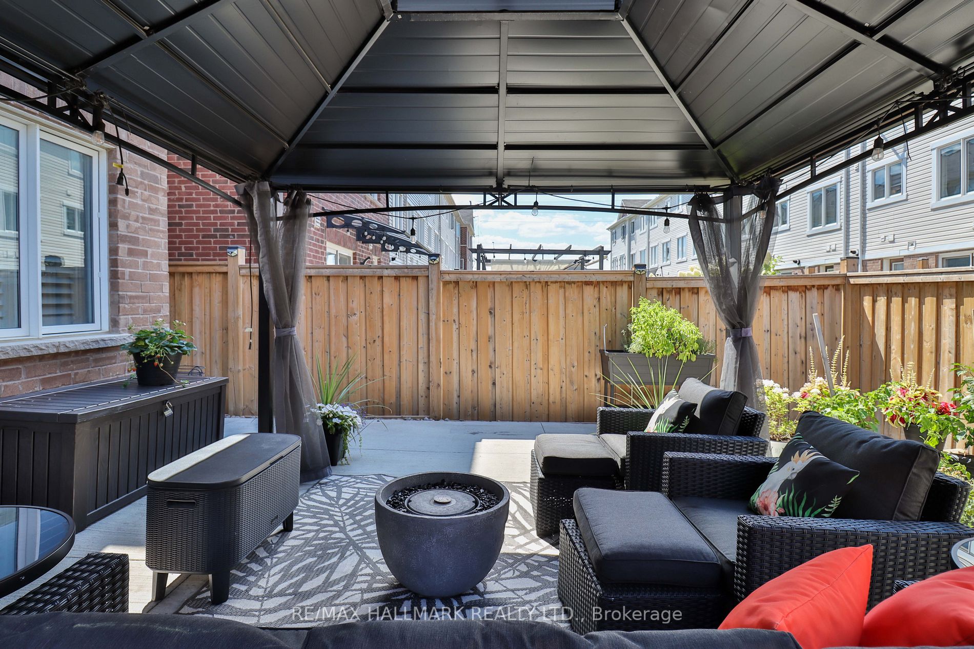 59 Metro Cres