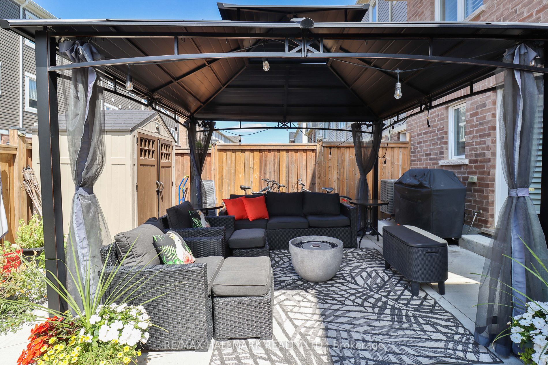 59 Metro Cres