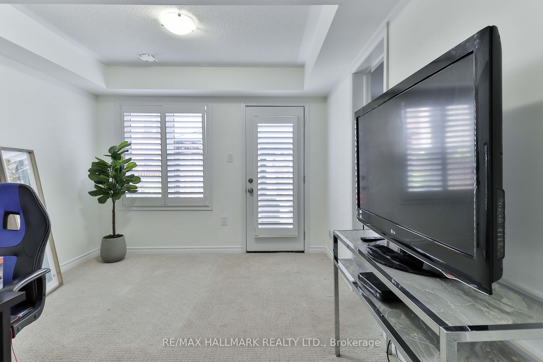 59 Metro Cres