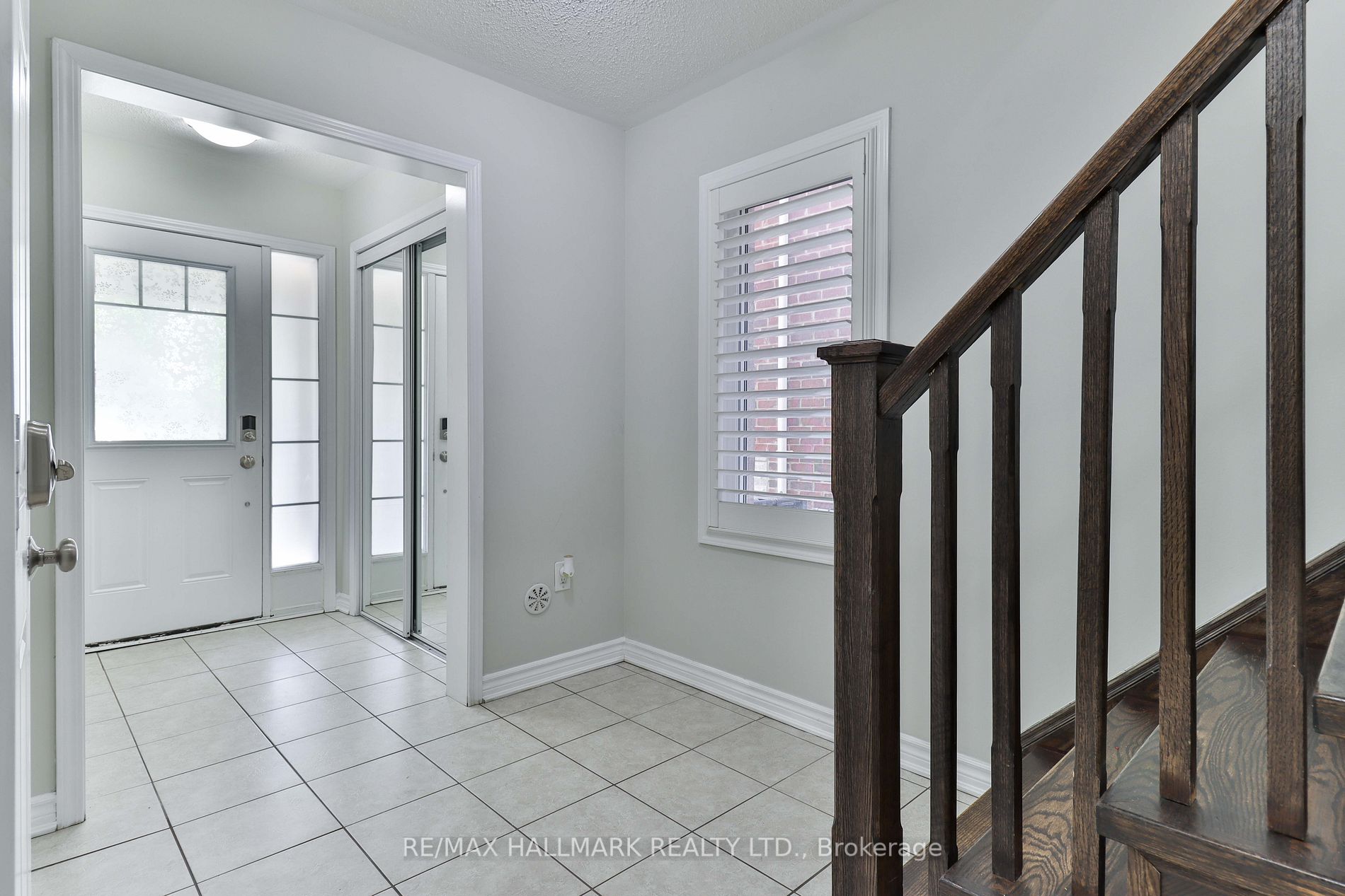 59 Metro Cres
