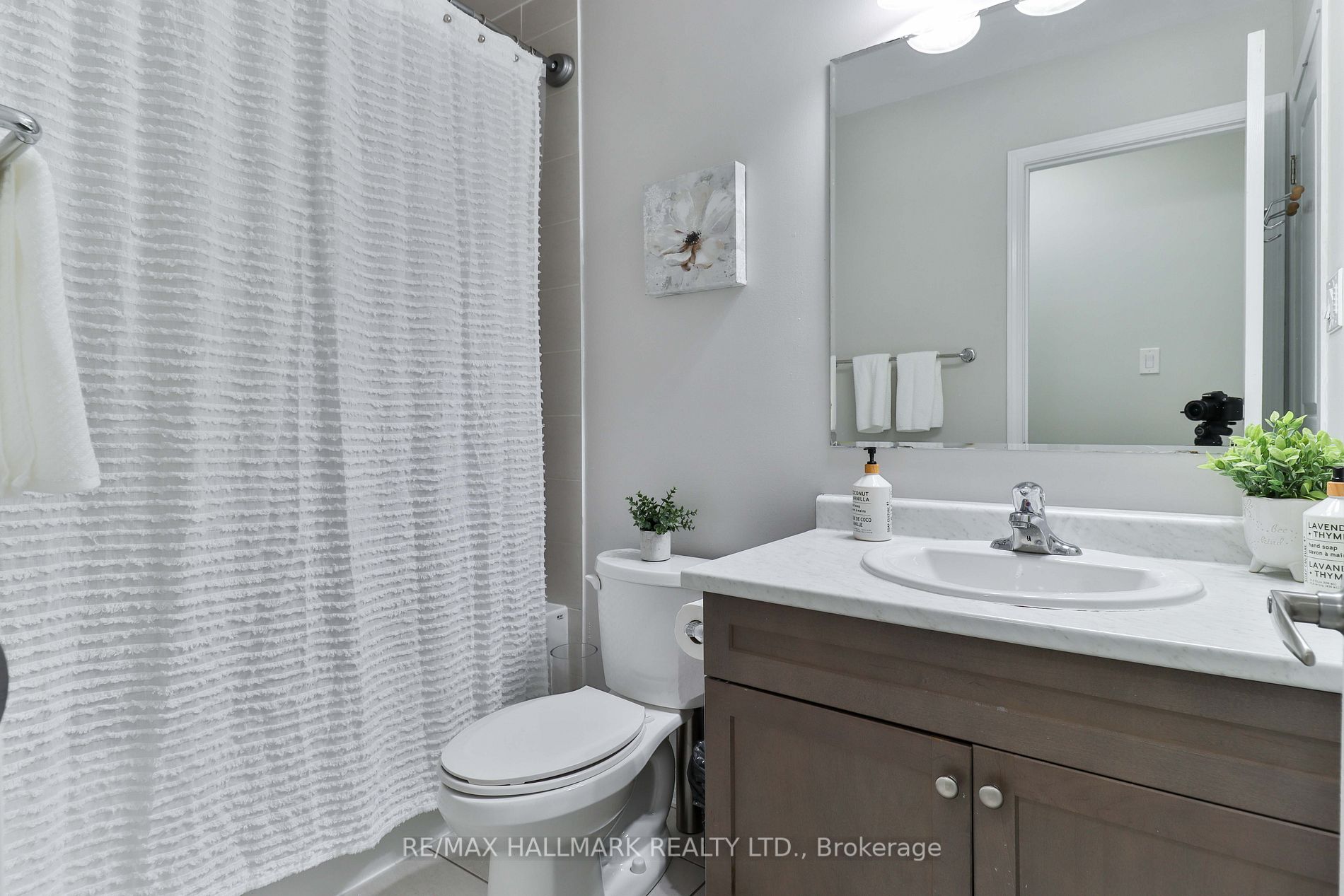 59 Metro Cres
