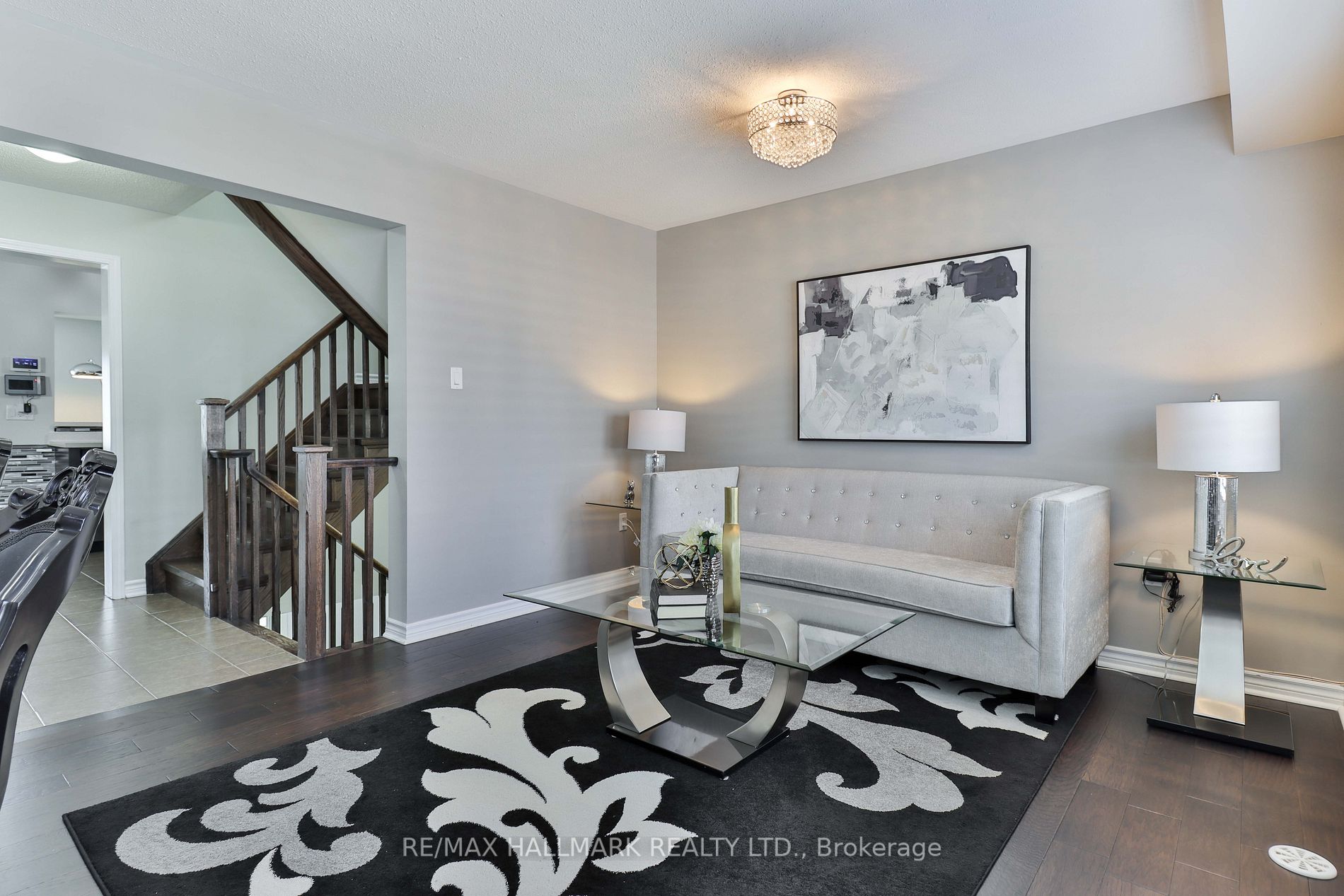 59 Metro Cres