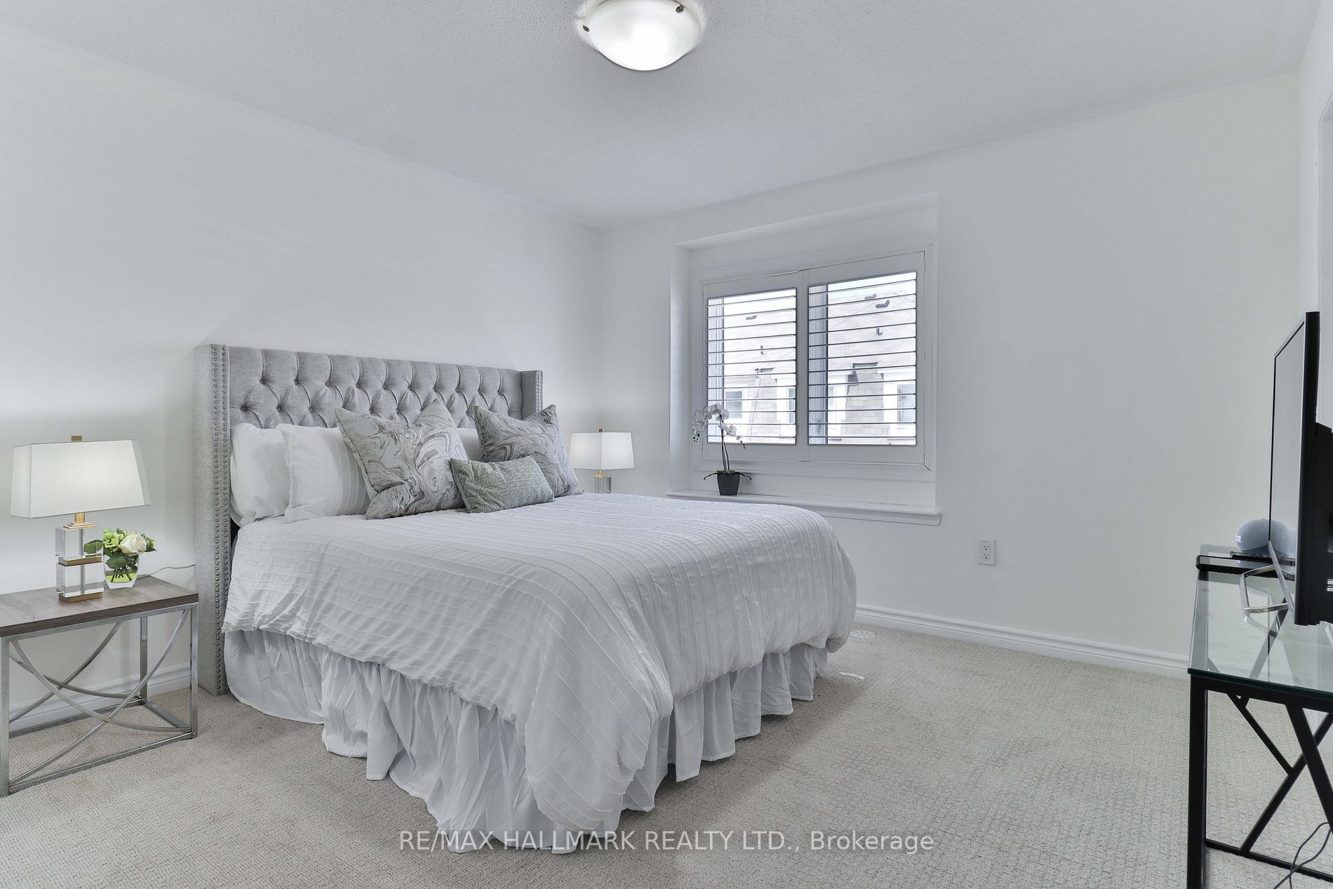 59 Metro Cres