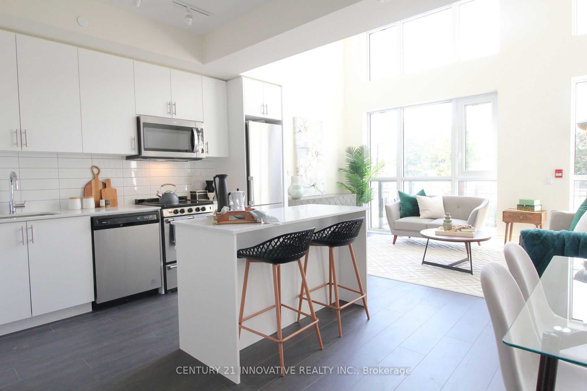 509 Dundas St W, #102
