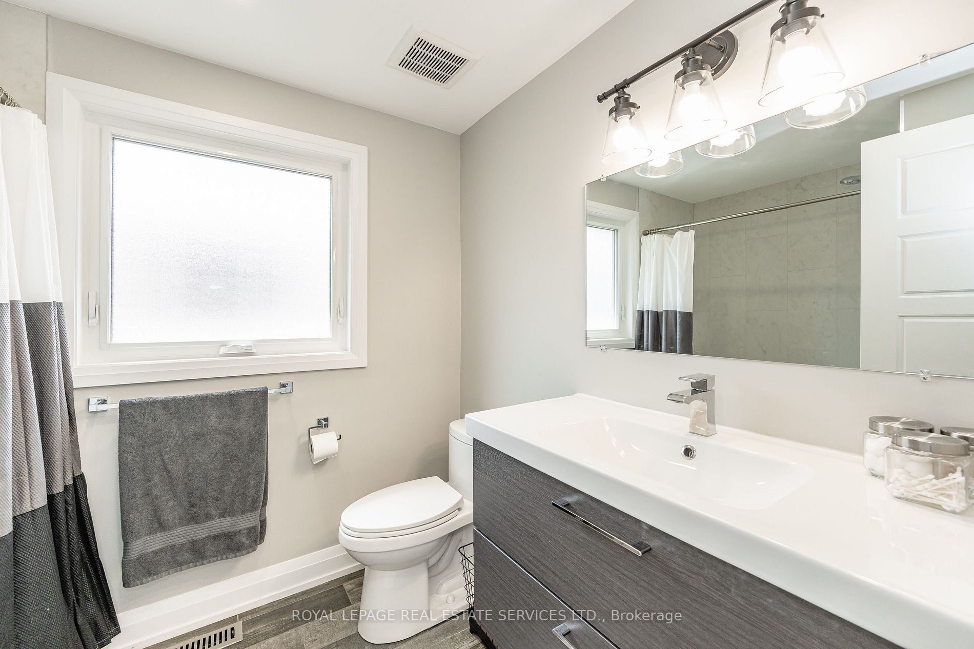 36 Erindale Cres