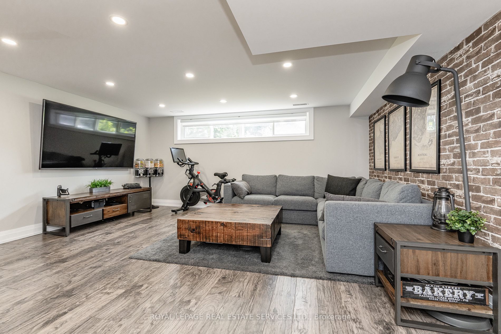 36 Erindale Cres