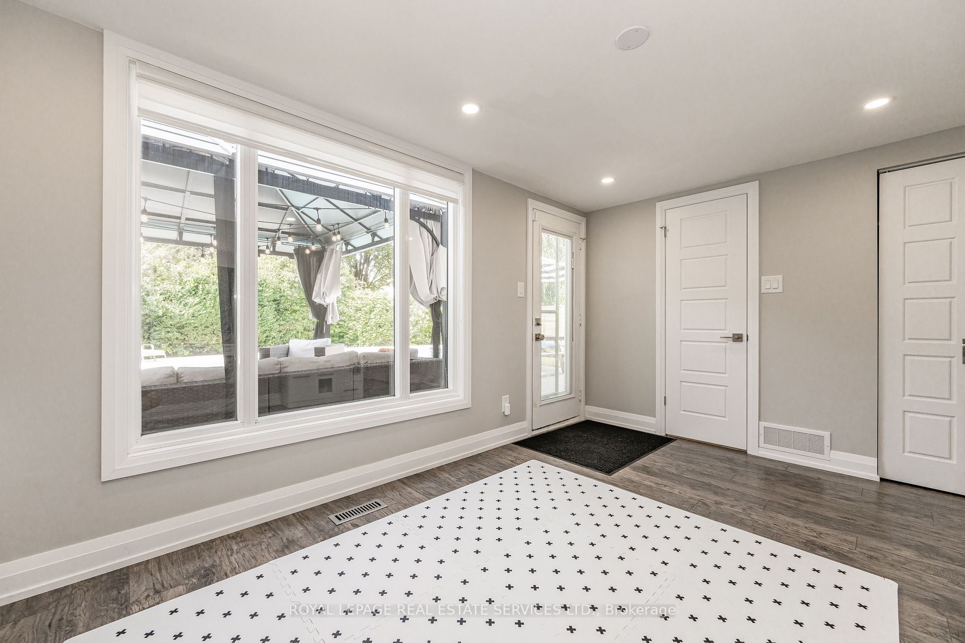 36 Erindale Cres