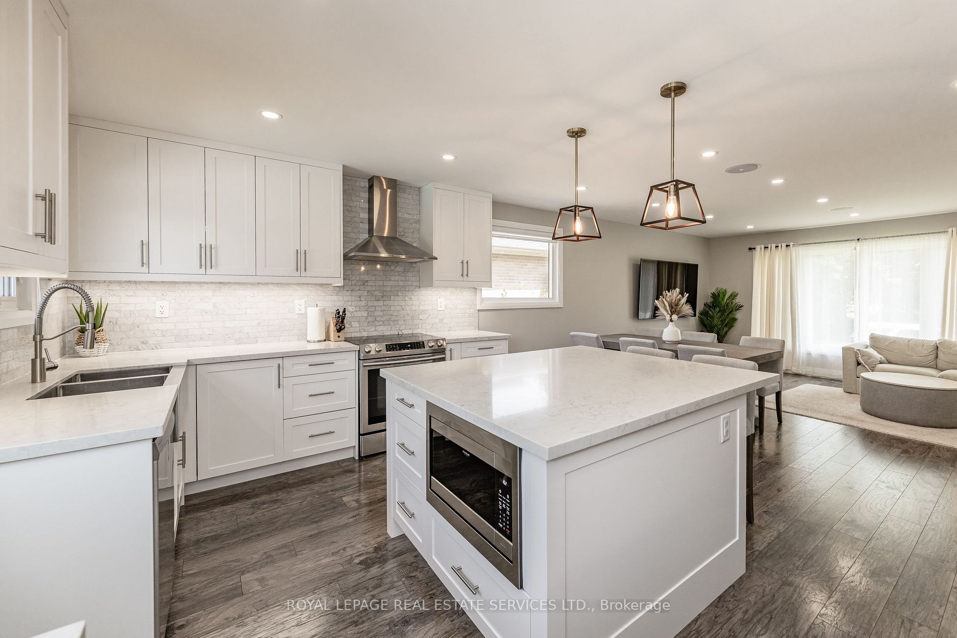 36 Erindale Cres