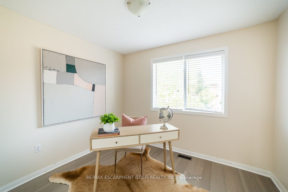 706 Irving Terr