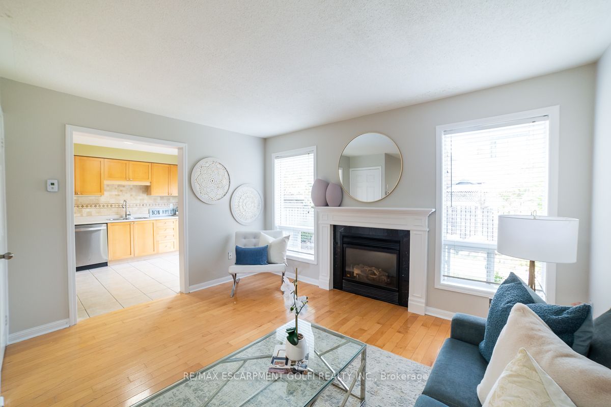 706 Irving Terr