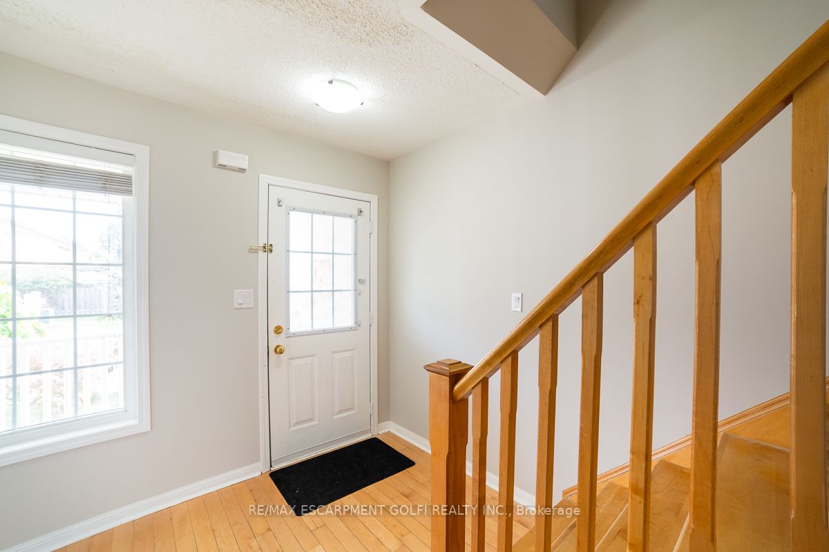 706 Irving Terr