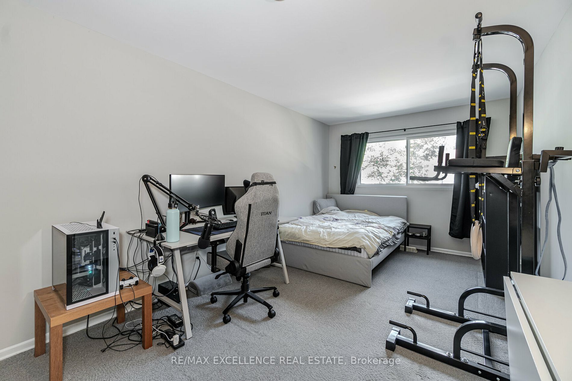 121 Falconer Dr, #8