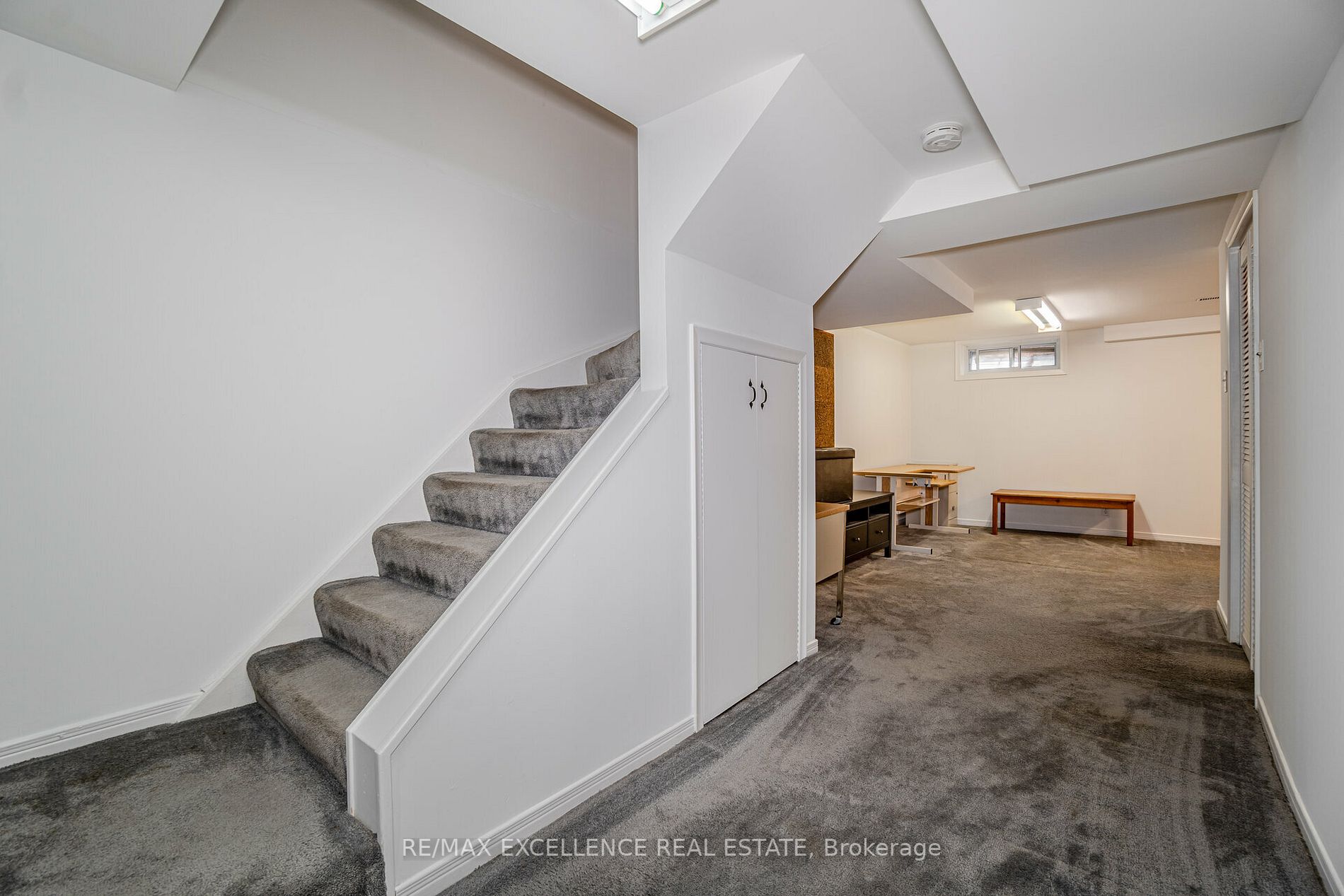 121 Falconer Dr, #8