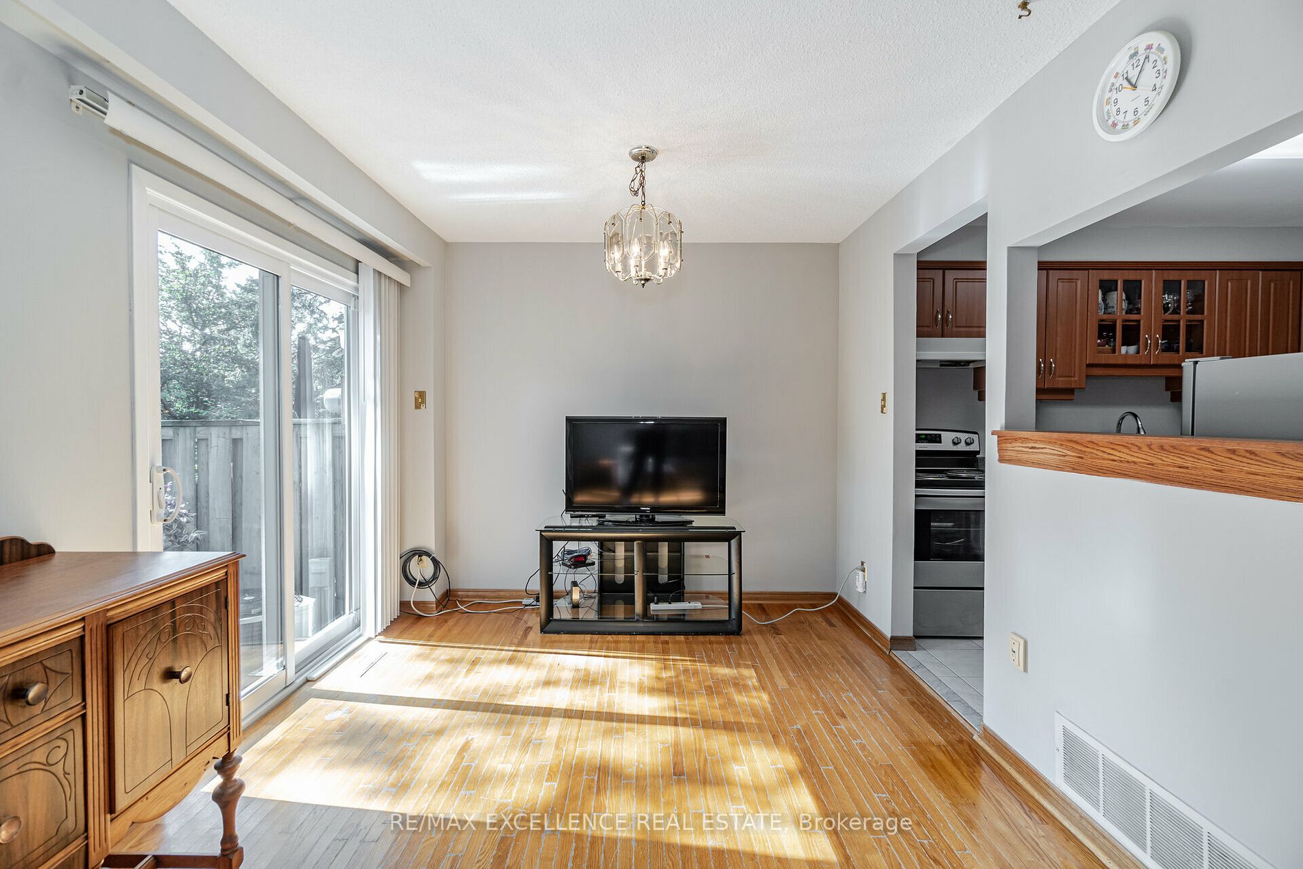 121 Falconer Dr, #8