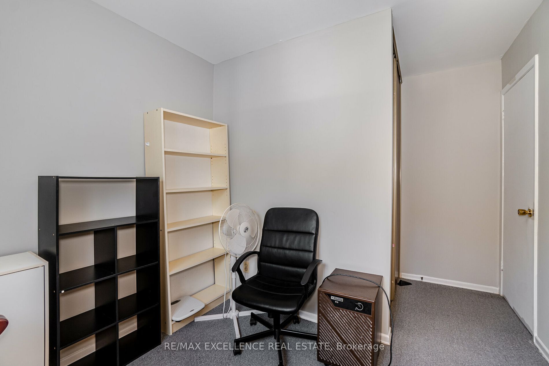 121 Falconer Dr, #8