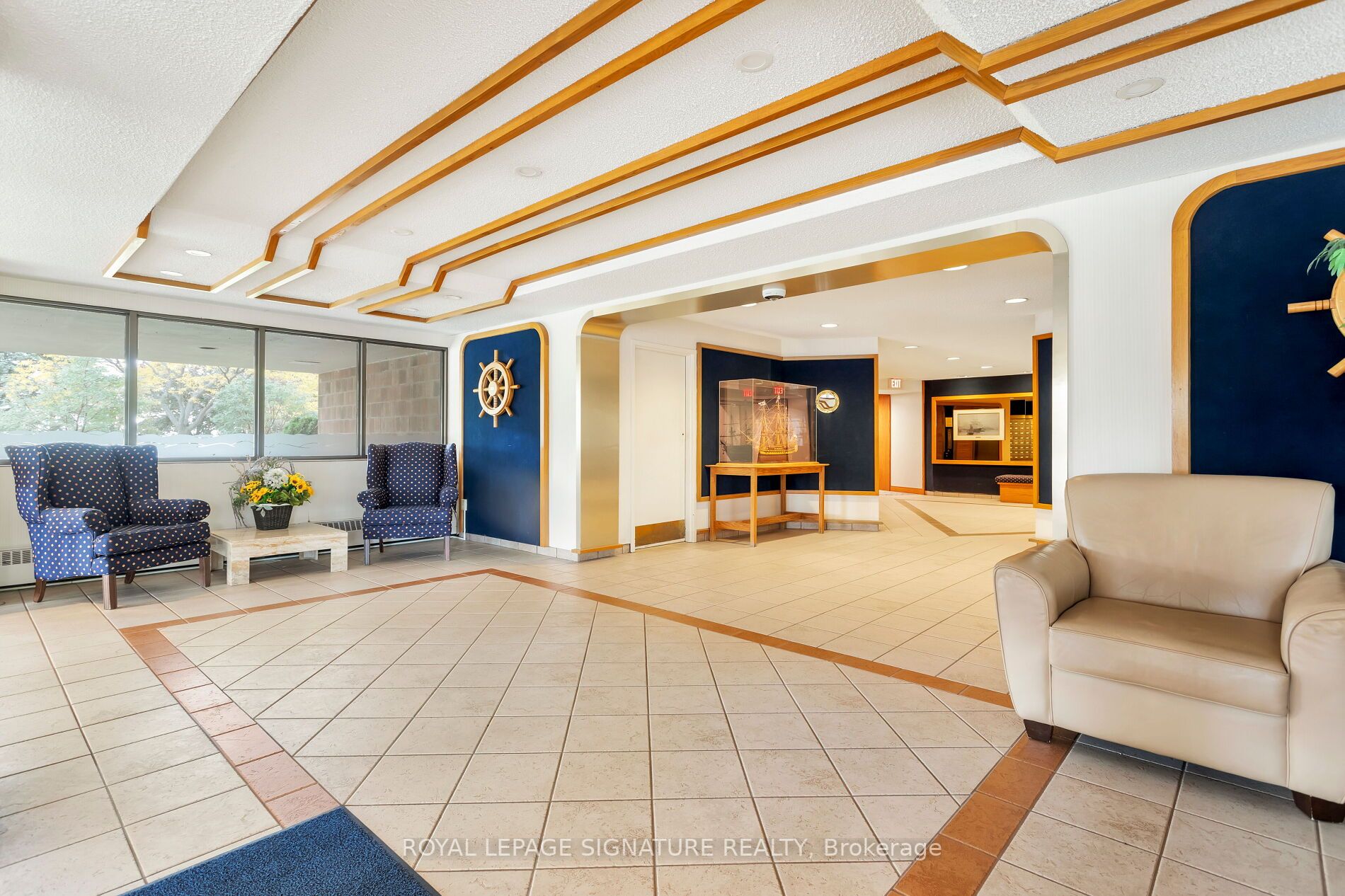 5250 Lakeshore Road, #607